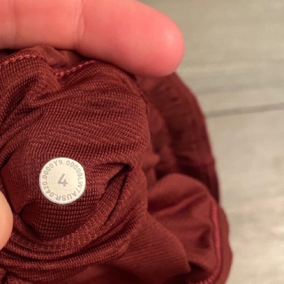 ❌Sold!❌Hotty Hot LR Short 2.5" 
Lined - Picture 4 of 6